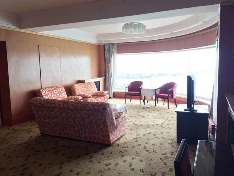 Waifiden Hotel -Former Tokai Hotel - Xiaobei Metro Station - During The Canton Fair, There Will Be Shuttle Buses For Transportation Back And Forth Eksteriør bilde